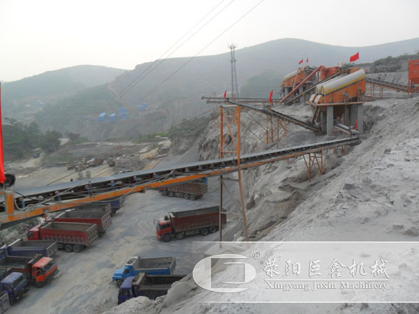 時(shí)產(chǎn)1000噸砂石生產(chǎn)線現(xiàn)場